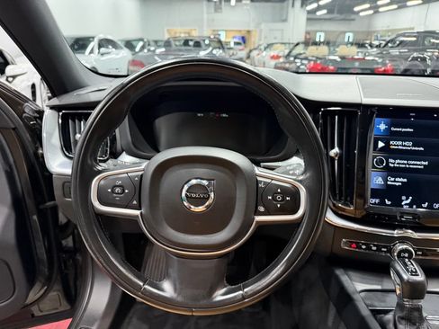 Used 2019 Volvo XC60 T6 Momentum w/ Advanced Package AWD/4WD image 36