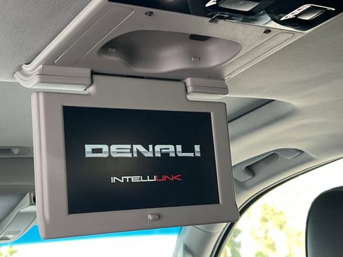 Used 2018 GMC Yukon XL Denali w/ Denali Ultimate Package AWD/4WD image 12