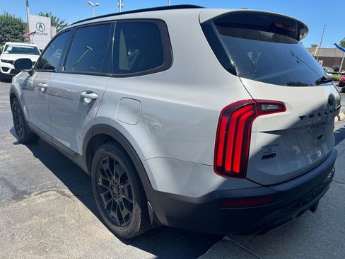 Used 2021 Kia Telluride EX w/ EX Premium Package AWD/4WD image 3