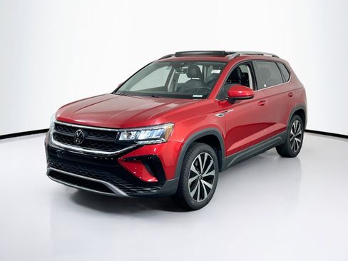 Used 2022 Volkswagen Taos SE AWD/4WD image 1