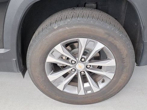 Used 2025 Chevrolet Equinox LT FWD image 29