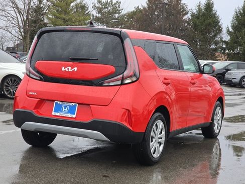 Used 2023 Kia Soul LX image 6
