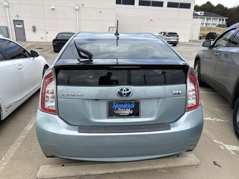 Used 2012 Toyota Prius Four image 9