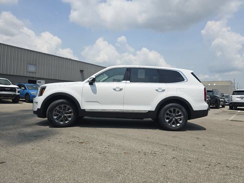Used 2024 Kia Telluride LX FWD image 13