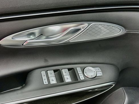 Used 2025 Genesis GV70 2.5T AWD/4WD image 15