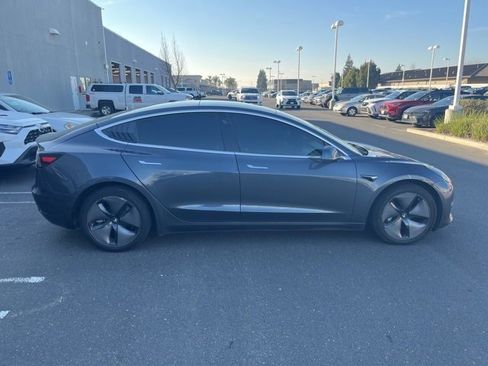 Used 2019 Tesla Model 3 Long Range image 4