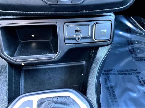 Used 2019 Jeep Renegade Altitude w/ Quick Order Package 2XM image 34