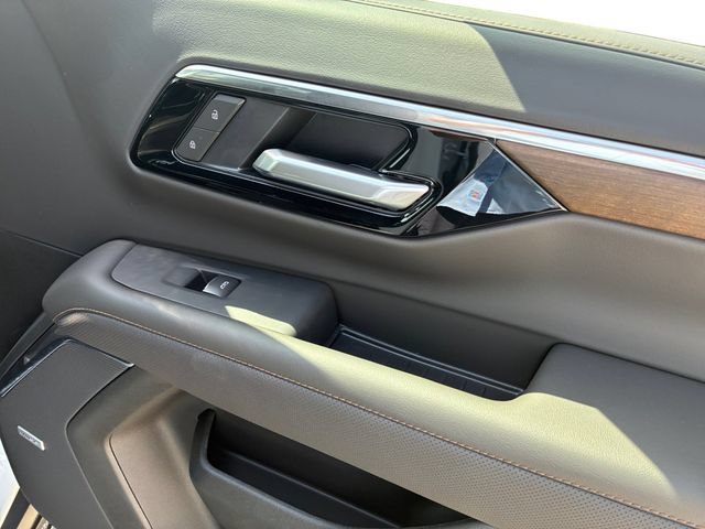New 2026 Chevrolet Tahoe High Country AWD/4WD image 14