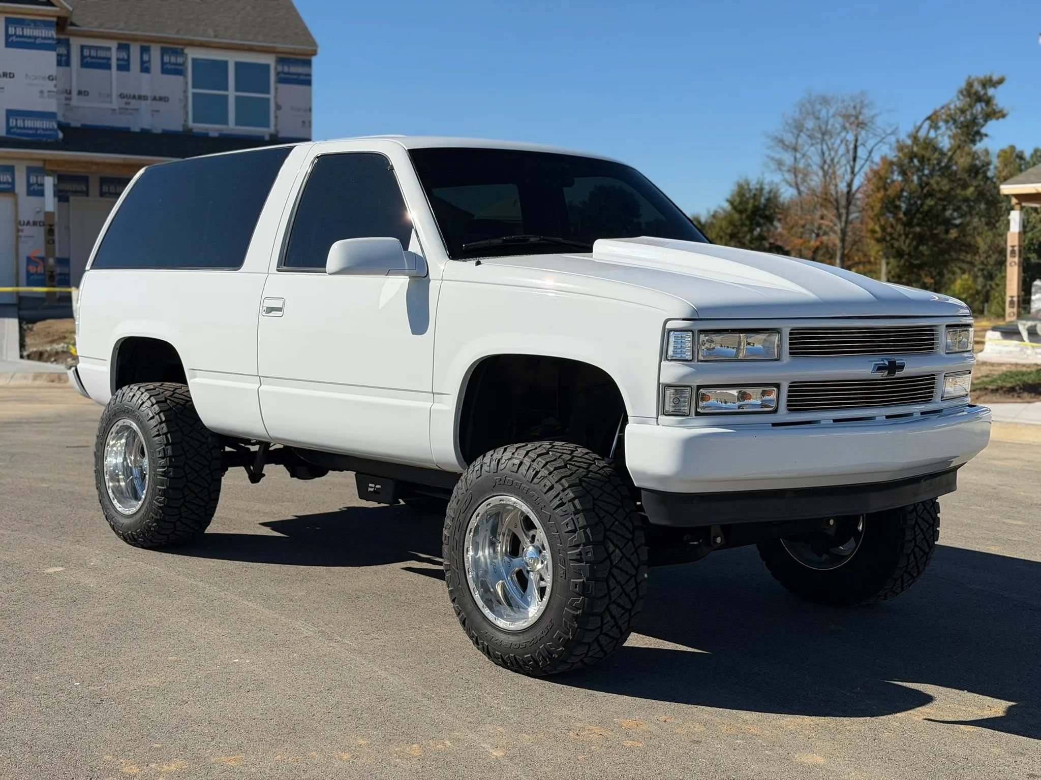 Used 1997 Chevrolet Tahoe 4WD 2-Door w/ Preferred Equipment Group 2 image 3