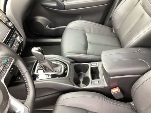 Used 2022 Nissan Rogue Sport SL image 27