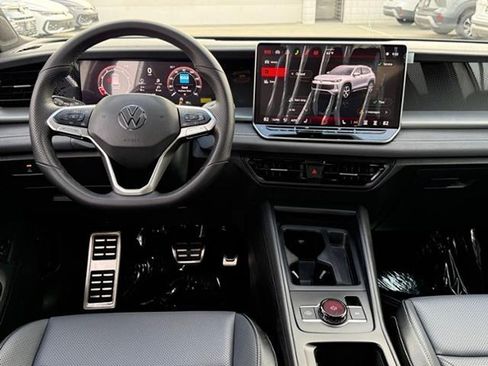 New 2026 Volkswagen Tiguan SE R-Line FWD image 24