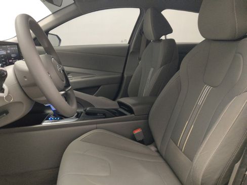 Used 2023 Hyundai Elantra SEL image 17