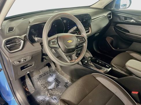 Used 2024 Chevrolet TrailBlazer LT w/ Driver Confidence Package FWD image 11