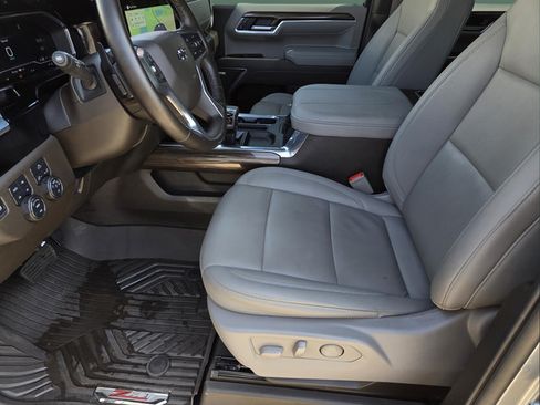 Used 2025 Chevrolet Silverado 1500 RST w/ Convenience Package II AWD/4WD image 19