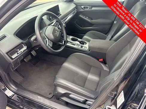 Used 2025 Honda Civic Sport image 3