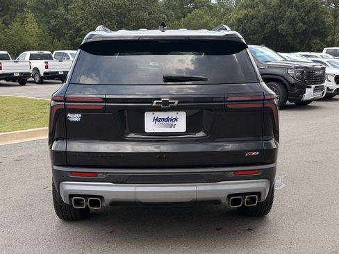 Used 2024 Chevrolet Traverse Z71 w/ Enhanced Driving Package AWD/4WD image 11