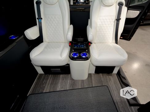 Used 2024 Mercedes-Benz Sprinter 3500 image 16