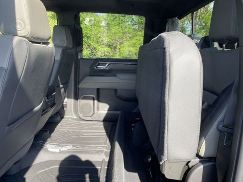 New 2026 Chevrolet Silverado 2500 ZR2 AWD/4WD image 24