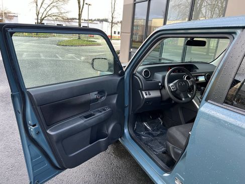 Used 2010 Scion xB image 7