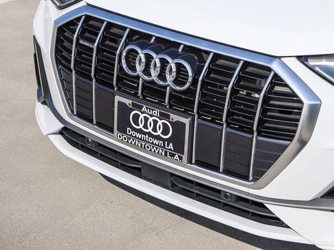 Used 2023 Audi Q3 2.0T Premium w/ Convenience Package AWD/4WD image 8
