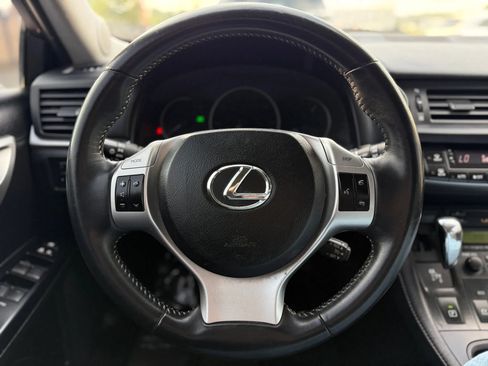 Used 2013 Lexus CT 200h w/ Premium Pkg w/Backup Camera FWD image 25