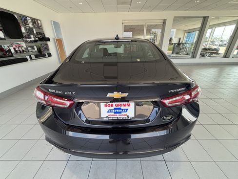 Used 2022 Chevrolet Malibu Premier FWD image 9
