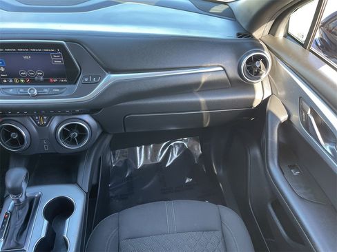 Used 2021 Chevrolet Blazer LT image 15