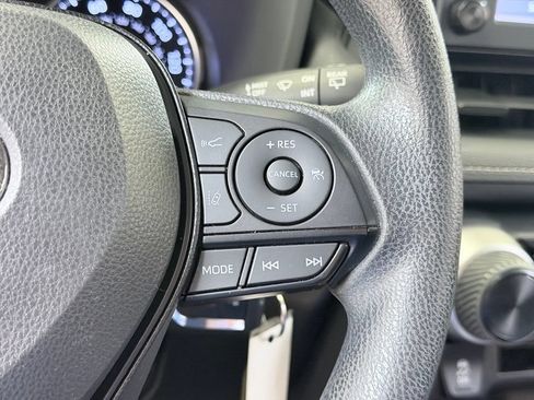Used 2019 Toyota RAV4 LE w/ Carpet Mat Package AWD/4WD image 41