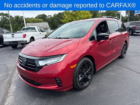 Used 2023 Honda Odyssey Sport image 2