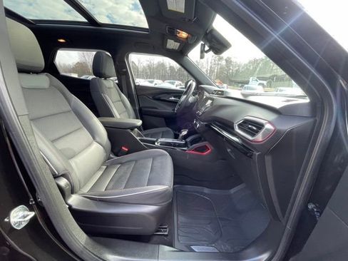 Used 2021 Chevrolet TrailBlazer RS w/ Sun and Liftgate Package image 22