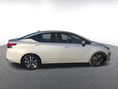 Used 2025 Nissan Versa SV image 14