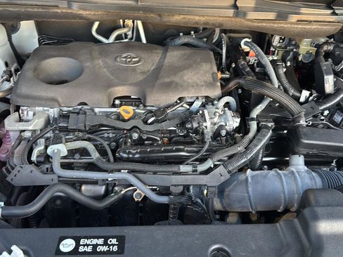 Certified 2023 Toyota Sienna XLE image 30