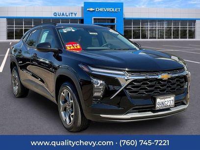 Certified 2024 Chevrolet Trax LT w/ Driver Confidence Package
