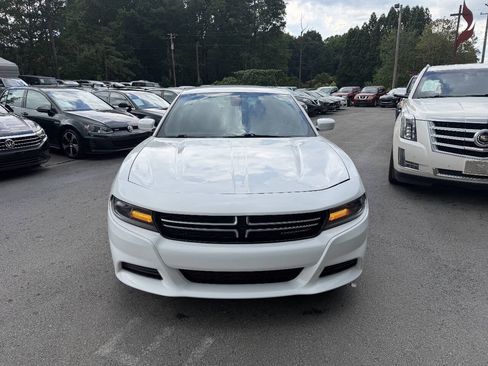 Used 2015 Dodge Charger SE w/ Sport Appearance Group RWD image 2