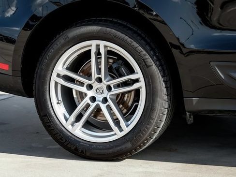 Used 2025 Porsche Macan AWD/4WD image 65