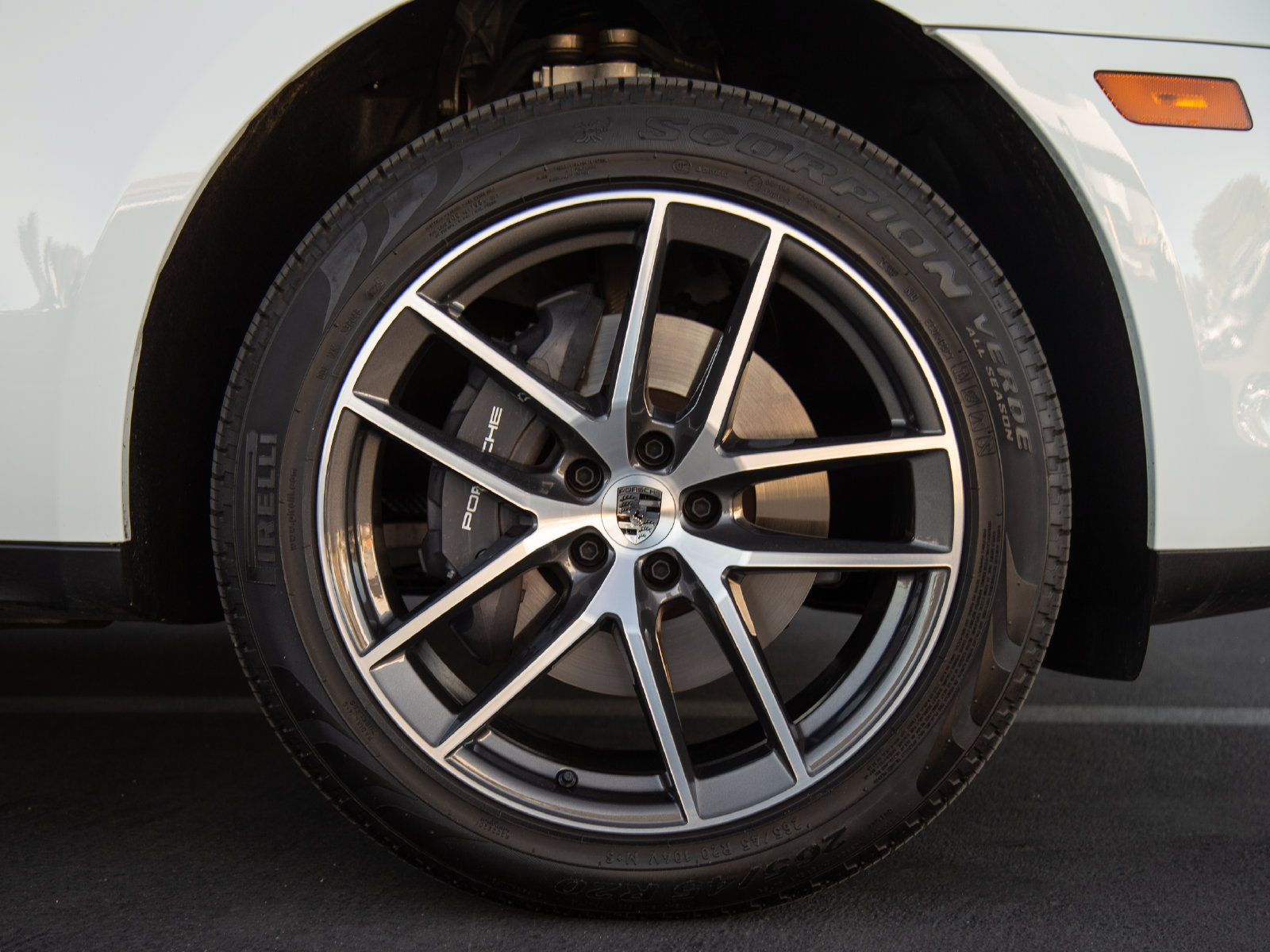 Certified 2026 Porsche Macan AWD/4WD image 12