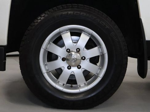 Used 2018 Chevrolet Silverado 1500 LT w/ All Star Edition AWD/4WD image 29