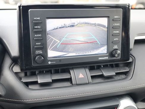 Used 2022 Toyota RAV4 XLE w/ Convenience Package image 22