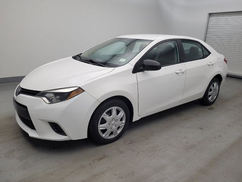 Used 2015 Toyota Corolla LE FWD image 2