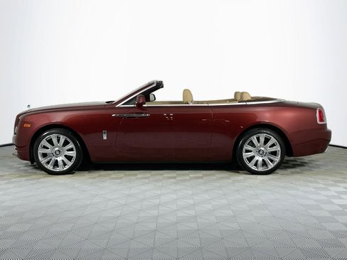 Certified 2017 Rolls-Royce Dawn RWD image 3