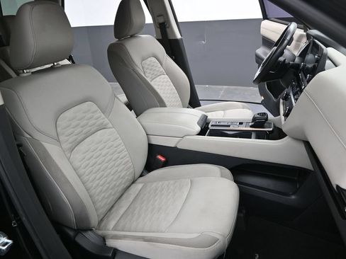 Used 2022 Nissan Pathfinder SV w/ SV Premium Package FWD image 33