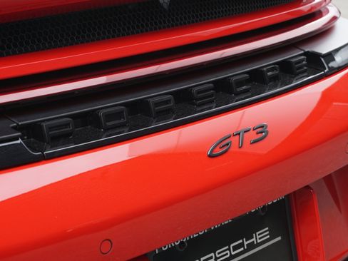 Certified 2025 Porsche 911 GT3 RWD image 17