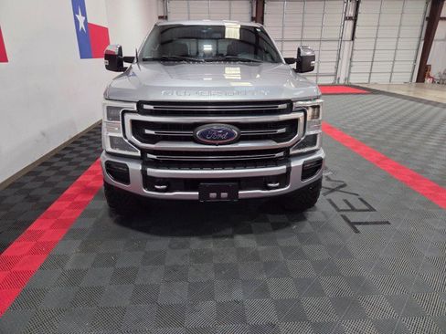Used 2021 Ford F250 Platinum w/ FX4 Off-Road Package image 5