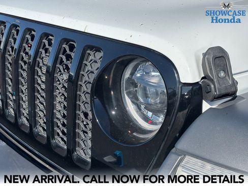 Used 2023 Jeep Wrangler Unlimited w/ Cold Weather Group image 8
