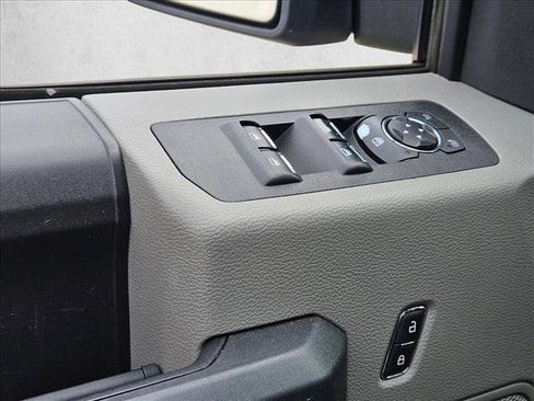 Used 2018 Ford F150 XL w/ Equipment Group 101A Mid RWD image 10