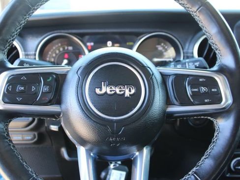 Used 2023 Jeep Wrangler Unlimited Sahara w/ Cold Weather Group AWD/4WD image 17