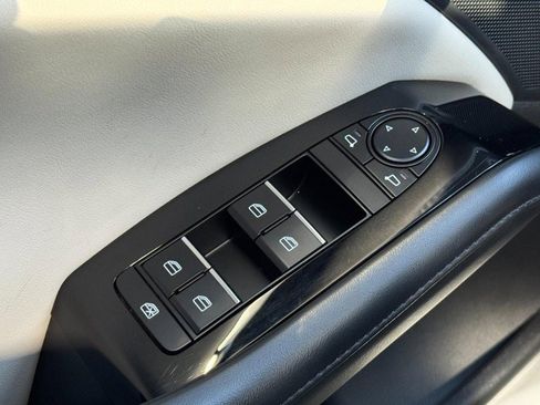 Used 2025 MAZDA MAZDA3 s image 21