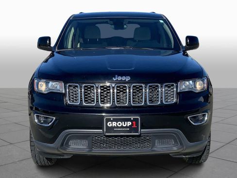 Used 2018 Jeep Grand Cherokee Laredo image 3