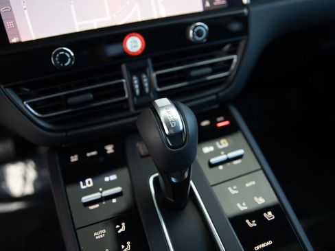 New 2026 Porsche Macan GTS AWD/4WD image 20