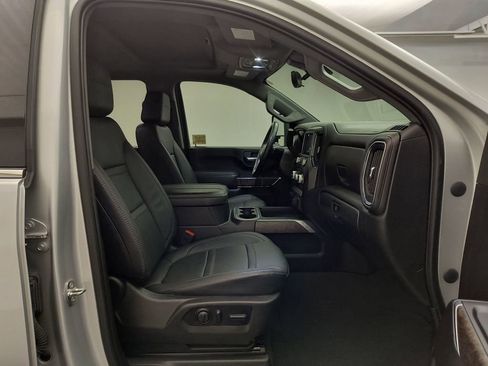 Used 2023 GMC Sierra 3500 Denali w/ Denali Ultimate Package image 28